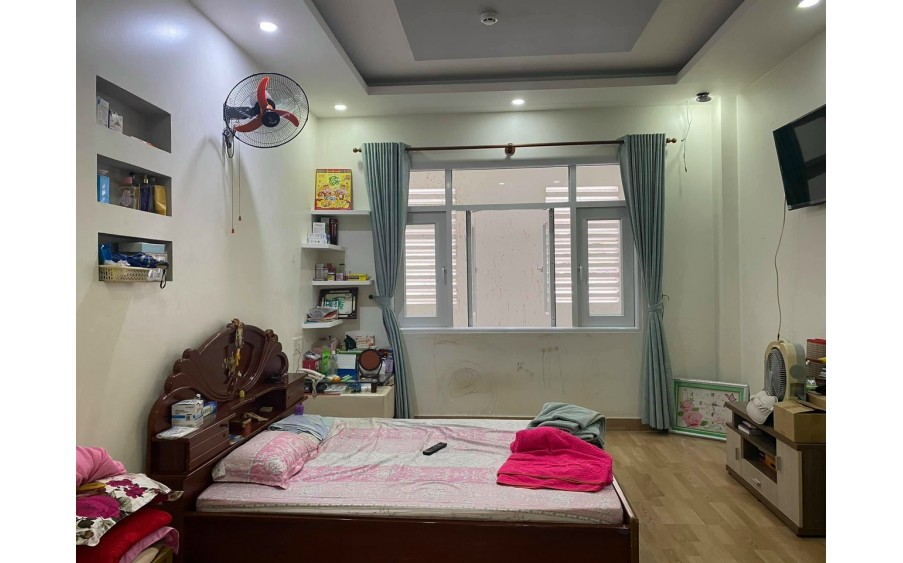CHÍNH CHỦ Bán nhà 52.4m2 hẻm thông, Nguyễn Văn Quá, P Đông Hưng Thuận, quận 12.